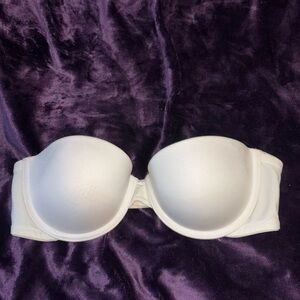 Candie's White Strapless Bra Seamless Molded Cups